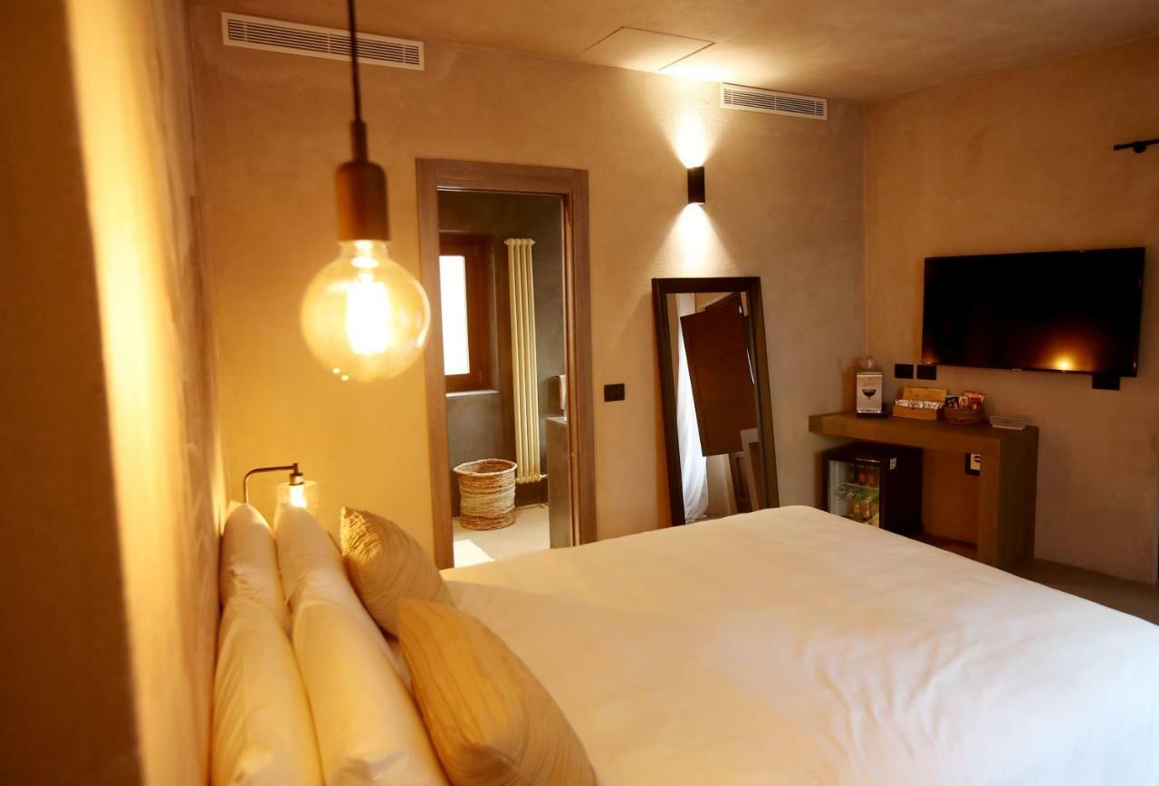 Casa Nostra Boutique &